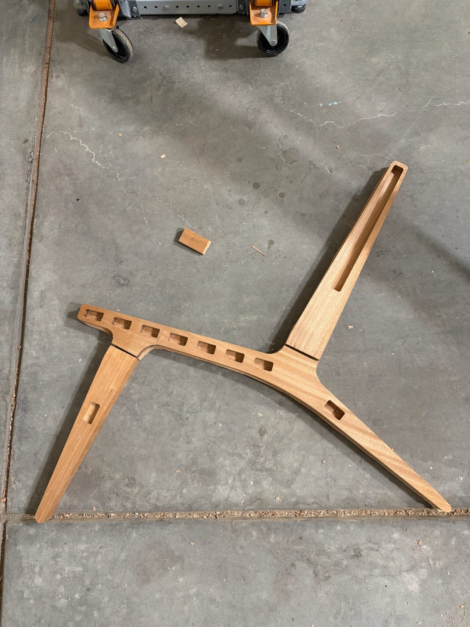 Mid Century Lounge Chair — photograph 10