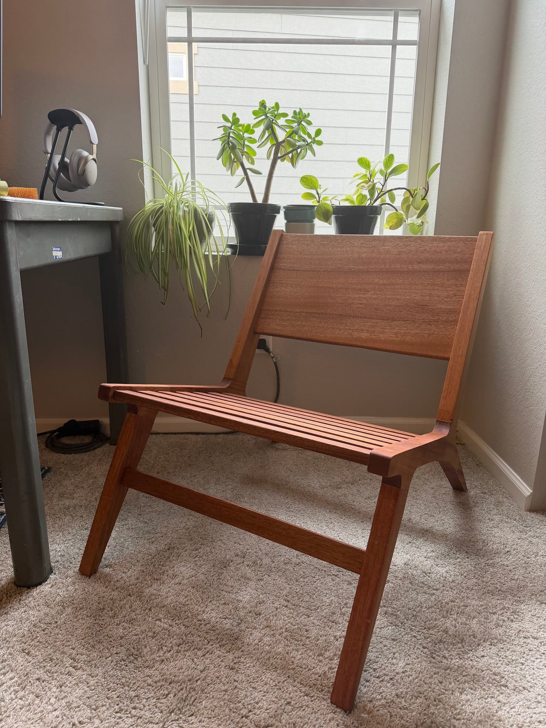 Mid Century Lounge Chair — photograph 1